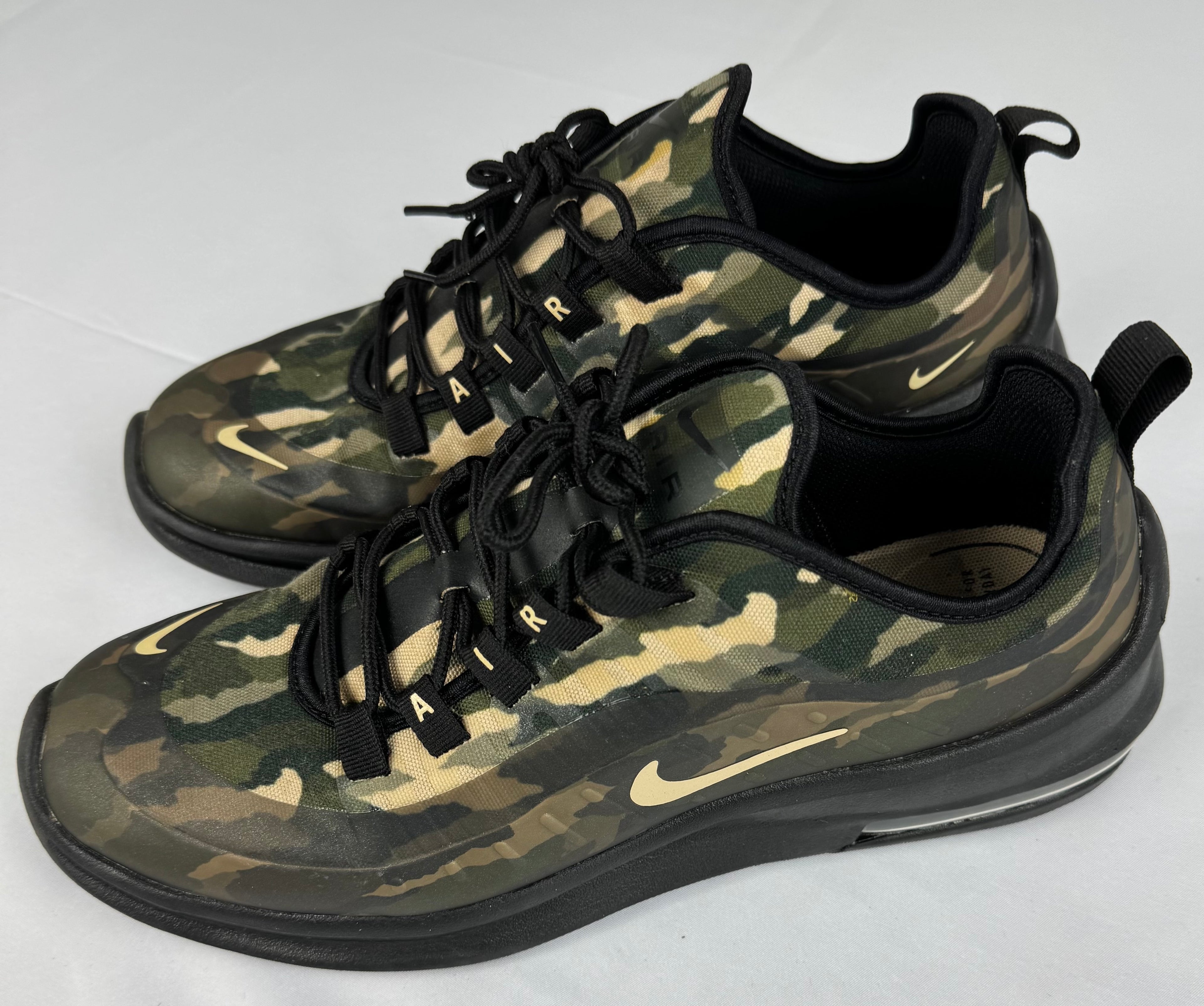 Nike Air Max Axis Tarnfarbe 43- gebraucht