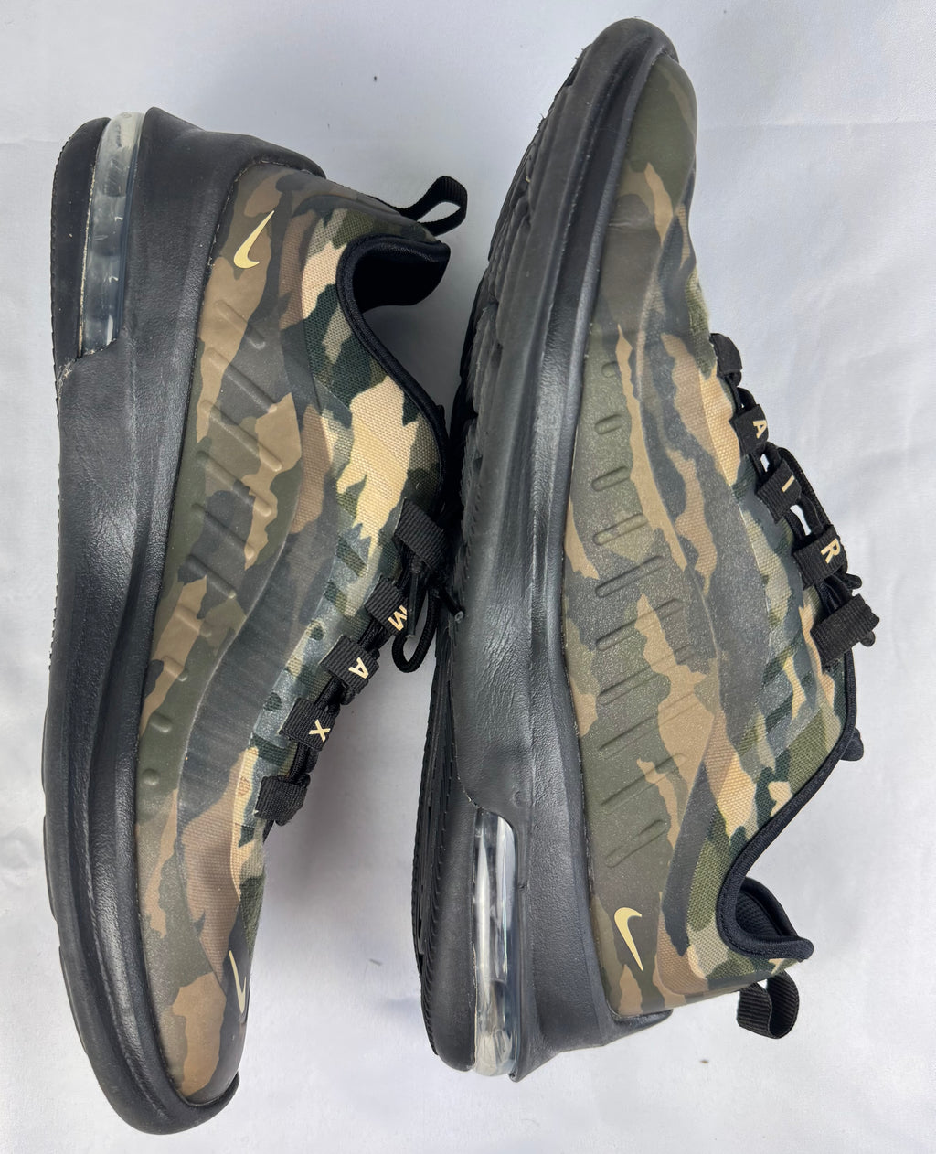Nike Air Max Axis Tarnfarbe 43- gebraucht